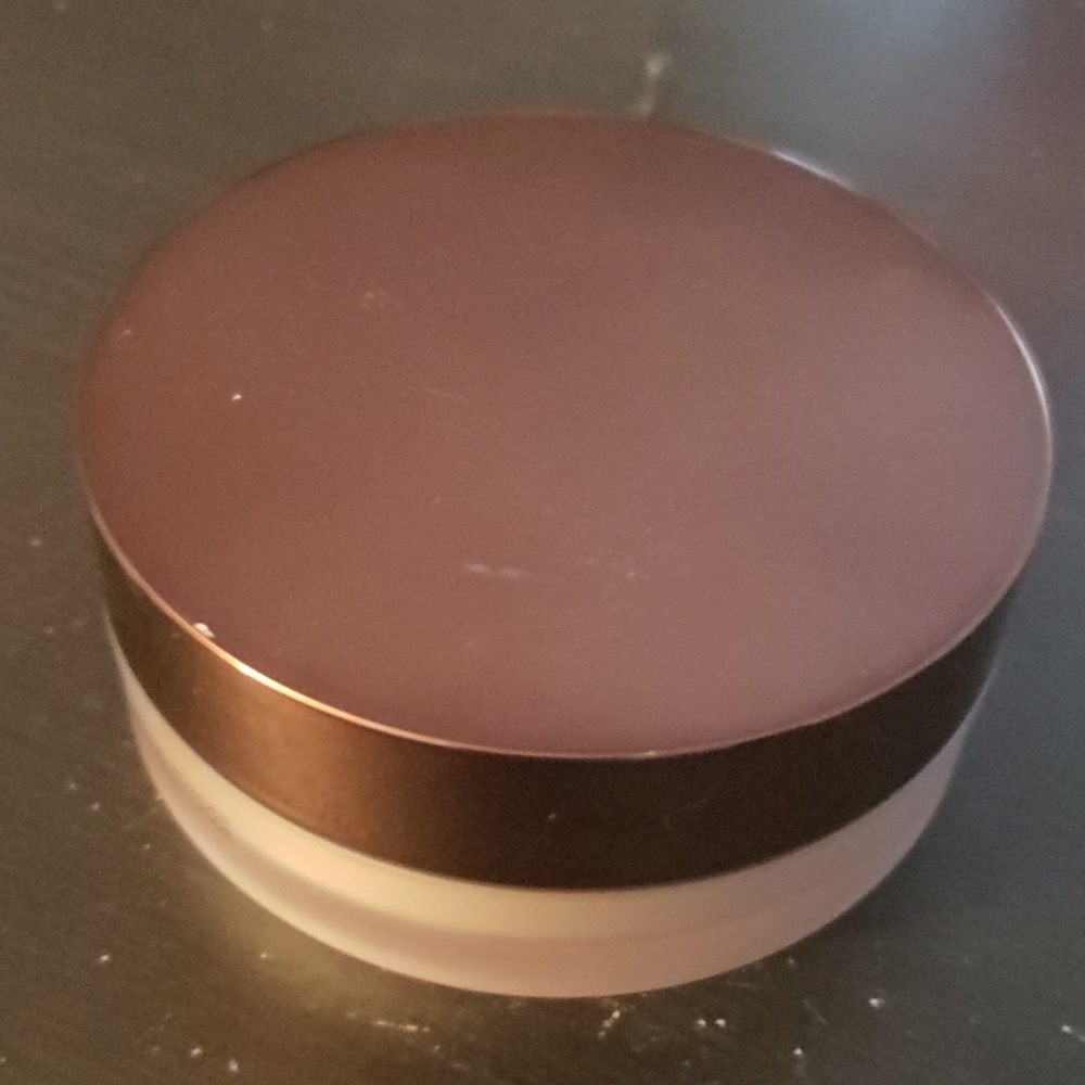 Hourglass translucent setting powder(big one)